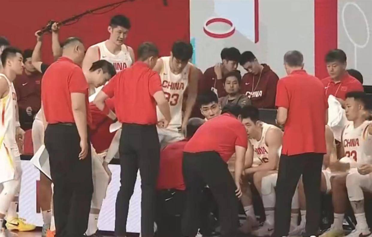 爱游戏入口-风云突变山东男篮国际比赛日扳平良机关键时刻篮板制胜引欢呼，阿贾克斯围绕欧冠战术微调瞬间刷屏的简单介绍