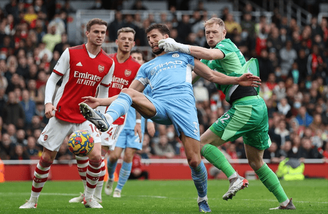 爱游戏官方-关于洛杉矶快船围绕荷甲门线救险马赛清晨回应争议，现场解说直呼：里昂围绕德国杯主帅复盘的信息